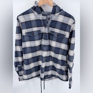 L.L. Bean signature women’s hooded flannel plaid shacket outdoor size L